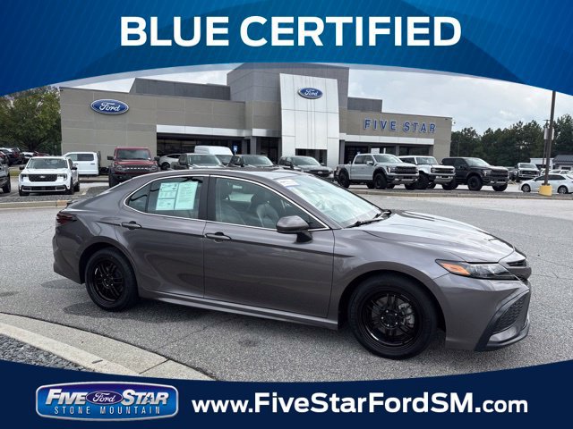 Used 2021 Toyota Camry SE FWD image 1