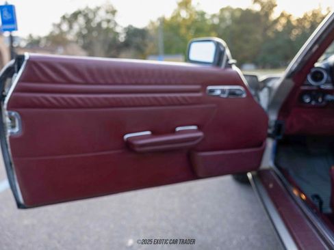 Used 1987 Mercedes-Benz 560 SL image 29