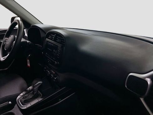 Certified 2022 Kia Soul LX image 27