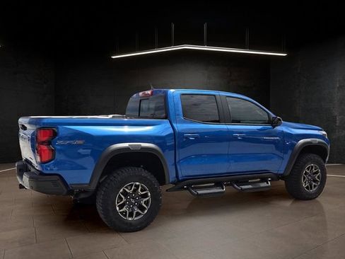 Used 2024 Chevrolet Colorado ZR2 w/ Safety Package AWD/4WD image 7