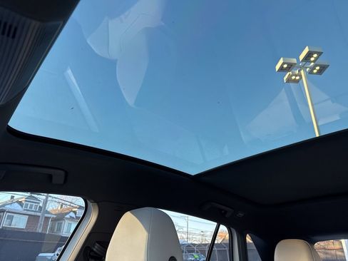 Used 2021 Volkswagen ID.4 1st Edition image 34