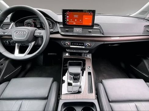 Used 2025 Audi Q5 2.0T Premium Plus w/ Premium Plus Package AWD/4WD image 7
