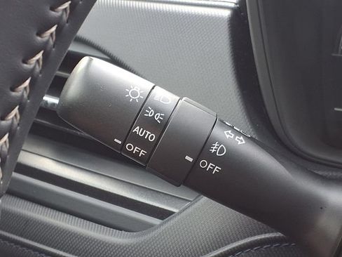 Certified 2025 Subaru Forester Premium AWD/4WD image 13