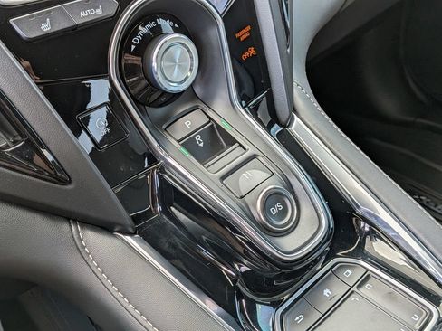 Used 2025 Acura RDX SH-AWD image 24