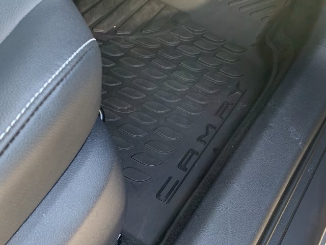 Used 2026 Toyota Camry SE FWD image 14