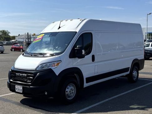 Used 2023 RAM ProMaster 2500 w/ Safety Group (A) FWD image 9