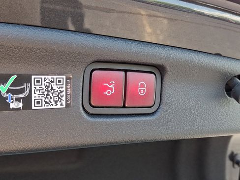 Certified 2026 Mercedes-Benz C 300 4MATIC Sedan image 28