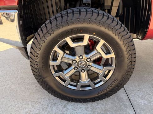 Used 2017 Nissan Titan SL w/ Chrome Package image 16