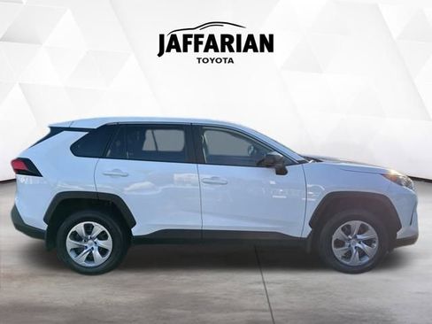 Certified 2022 Toyota RAV4 LE image 4