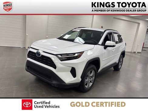 Certified 2024 Toyota RAV4 LE AWD/4WD image 4