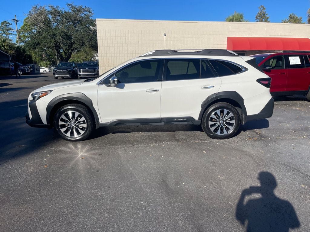 Used 2025 Subaru Outback Touring XT w/ Popular Package #2 AWD/4WD image 2