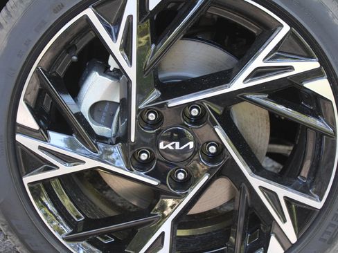 New 2026 Kia K5 GT-Line image 17