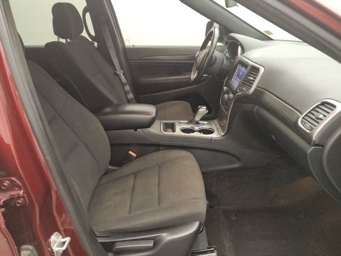Used 2021 Jeep Grand Cherokee Laredo RWD image 21