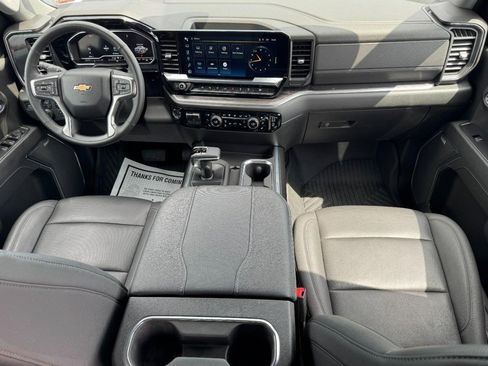 Used 2024 Chevrolet Silverado 1500 LTZ AWD/4WD image 11