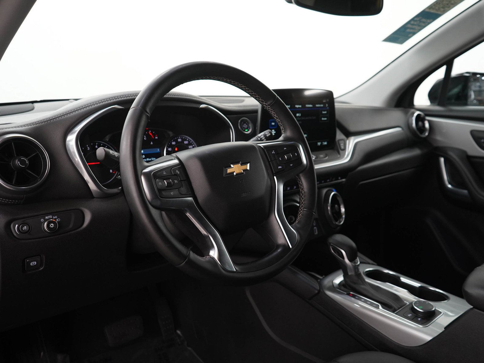 Used 2024 Chevrolet Blazer LT AWD/4WD image 25