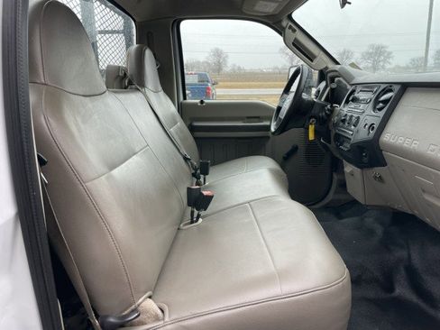 Used 2008 Ford F550 4x4 Regular Cab Super Duty image 9