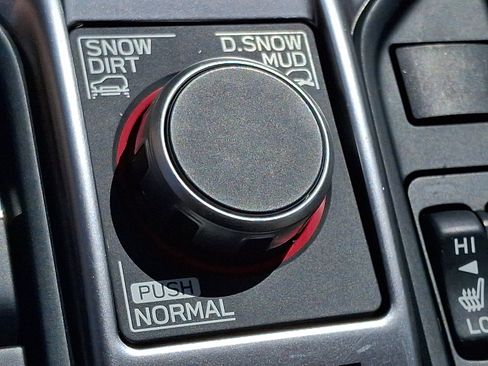 Used 2020 Subaru Forester Touring AWD/4WD image 26