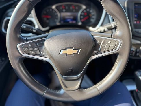 Used 2020 Chevrolet Equinox LT FWD image 12