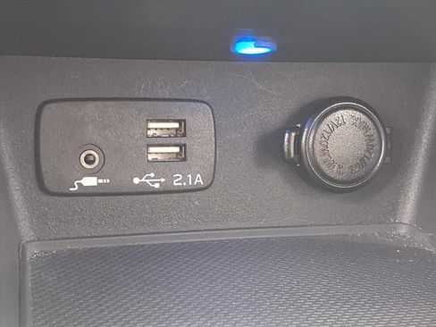 Used 2021 Subaru Forester image 8