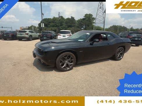 Used 2018 Dodge Challenger R/T Plus RWD image 4