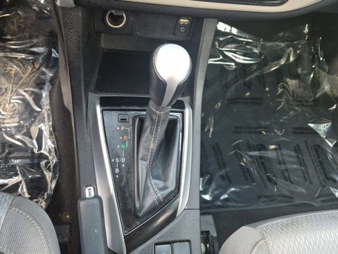 Used 2019 Toyota Corolla LE FWD image 18