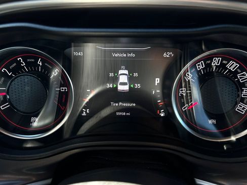 Used 2022 Dodge Challenger GT image 19