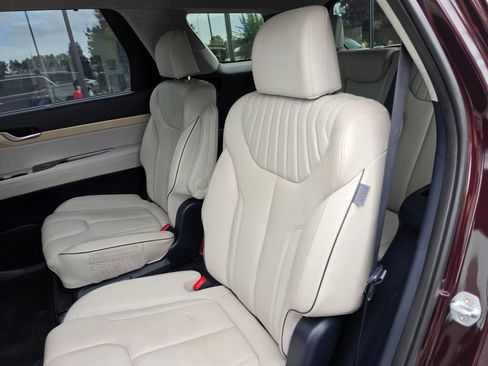 Used 2023 Hyundai Palisade Limited AWD/4WD image 18