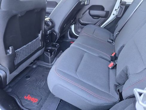 Used 2024 Jeep Wrangler Rubicon image 29