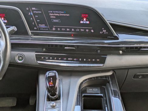 Used 2021 Cadillac Escalade Sport w/ Driver Assist Tech Package image 23