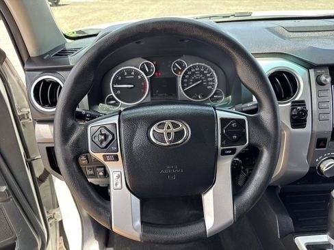 Used 2016 Toyota Tundra SR5 w/ SR5 Upgrade Package RWD image 27