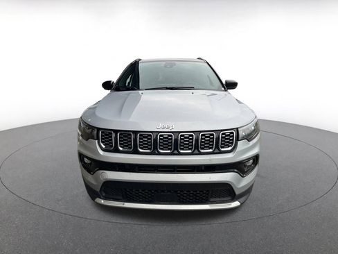 Used 2025 Jeep Compass Limited image 2