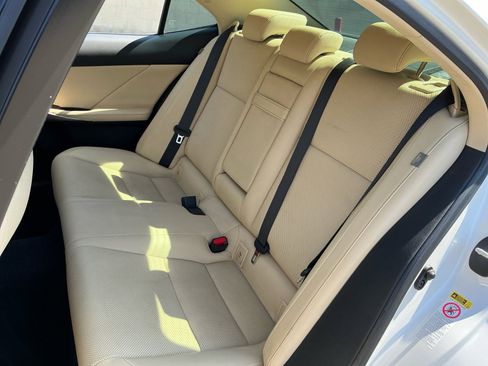 Used 2016 Lexus IS 200t image 19