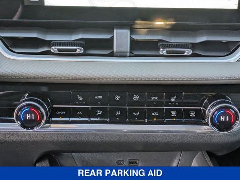 New 2026 Chevrolet Equinox LT w/ Convenience Package II image 28