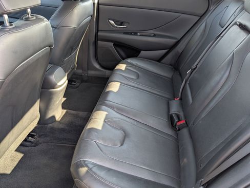 Used 2022 Hyundai Elantra Limited w/ Cargo Package FWD image 14