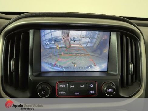 Used 2016 GMC Canyon SLE w/ Trailering Package image 16