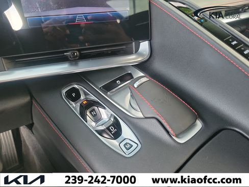 Used 2024 Chevrolet Corvette Stingray Coupe w/ 1LT RWD image 32