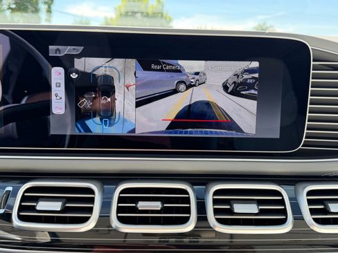 New 2026 Mercedes-Benz Maybach GLS 600 4MATIC image 25