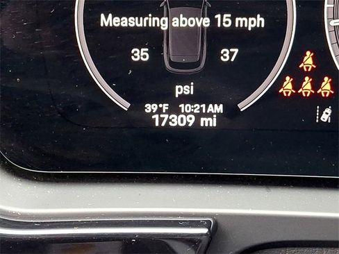 Used 2025 Porsche Cayenne w/ Premium Package Plus image 26