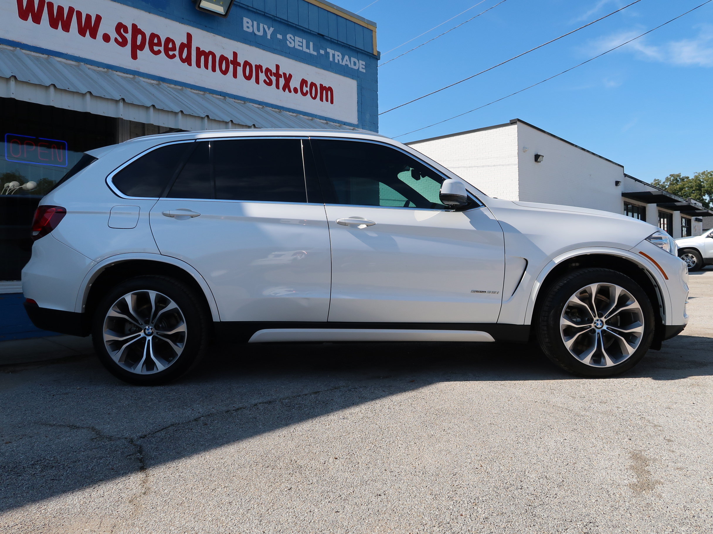 Used 2017 BMW X5 sDrive35i RWD image 3