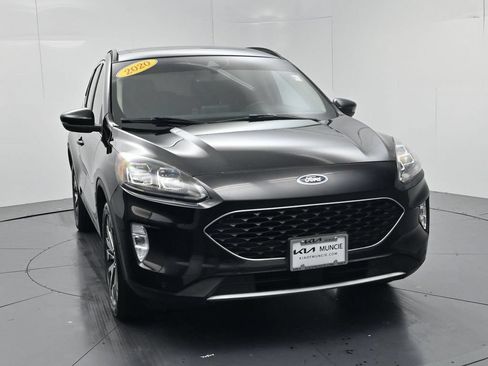 Used 2020 Ford Escape Titanium AWD/4WD image 2