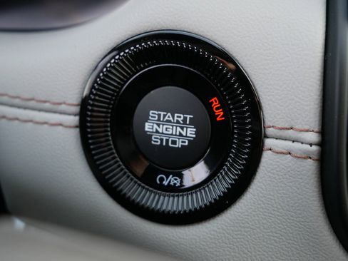 New 2026 Jeep Compass Limited image 21