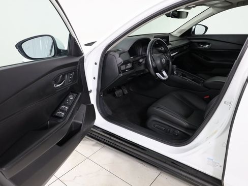 Used 2024 Honda Accord Touring image 26