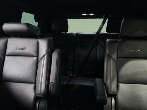 Used 2023 Cadillac Escalade Luxury AWD/4WD image 40