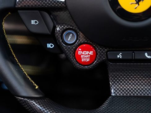 Used 2021 Ferrari F8 Tributo RWD image 24