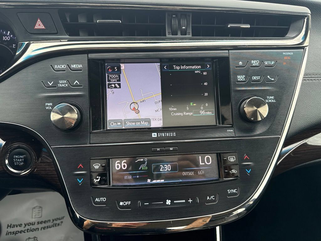 Used 2013 Toyota Avalon Limited w/ Technology Pkg FWD image 14