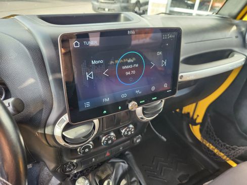 Used 2015 Jeep Wrangler Sahara w/ Connectivity Group image 34