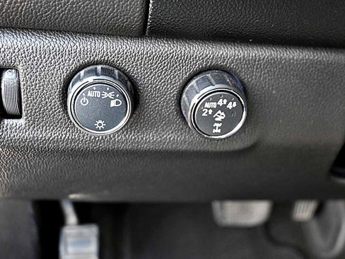 Used 2018 Chevrolet Colorado ZR2 AWD/4WD image 20