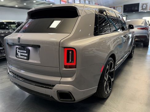 Used 2025 Rolls-Royce Cullinan Black Badge AWD/4WD image 5