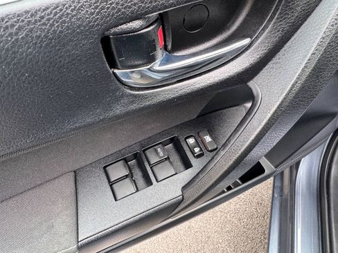 Used 2017 Toyota Corolla LE w/ LE Premium Package w/Moonroof FWD image 21