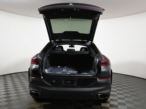 New 2026 BMW X6 xDrive40i w/ Climate Comfort Package image 36